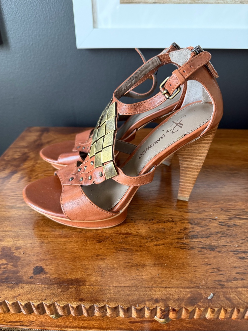 B. Makowsky Tan Leather Studded Sandals Heels with Metallic Accent - Picture 6 of 9